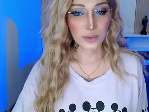Snapshot of toni_0601 chatting on 01-27-25, 03:15 toni 0601 online show from 01-27-25, 03:15