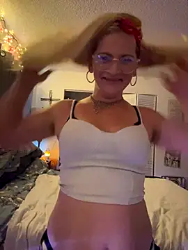 Goldenndoll online show from 09-17-25, 07:38