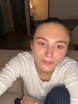 SophiiaStarr online show from 10-09-25, 04:18