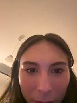 SophiiaStarr online show from 10-04-25, 05:25