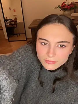 SophiiaStarr online show from 11-27-25, 07:47