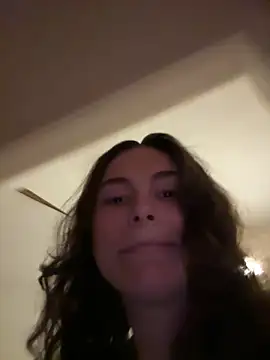 SophiiaStarr online show from 12-21-25, 06:31