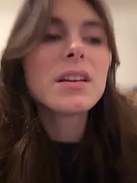 SophiiaStarr online show from 12-04-25, 06:29