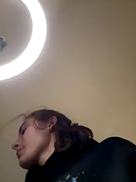 SophiiaStarr online show from 10-26-25, 06:08