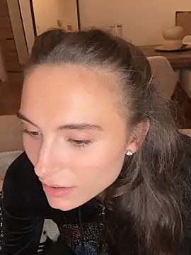 SophiiaStarr online show from 10-27-25, 07:26