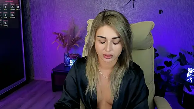 Snapshot of NikkiiStill chatting on 06-16-26, 01:27 NikkiiStill online show from 06-16-26, 01:27