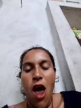 Snapshot of Sonam_shinde chatting on 10-02-25, 05:49 Sonam shinde online show from 10-02-25, 05:49