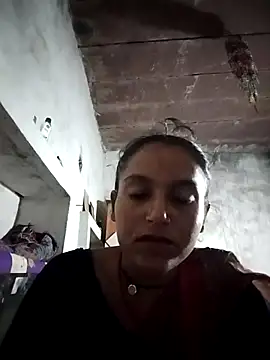 Snapshot of Sonam_shinde chatting on 10-05-25, 10:11 Sonam shinde online show from 10-05-25, 10:11