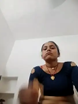 Snapshot of Sonam_shinde chatting on 04-29-26, 10:19 Sonam shinde online show from 04-29-26, 10:19