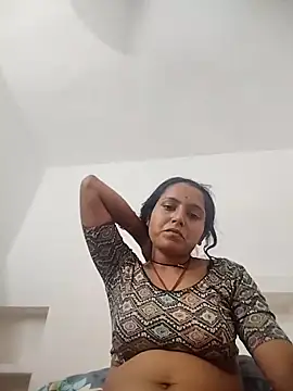 Snapshot of Sonam_shinde chatting on 04-28-26, 06:18 Sonam shinde online show from 04-28-26, 06:18