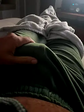 Hiuwee online show from 10-12-25, 02:02