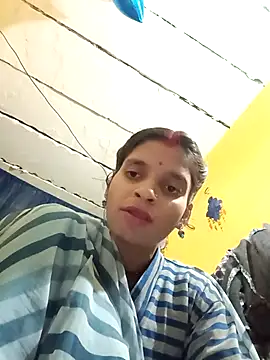 Snapshot of Punam_jindal chatting on 02-03-26, 10:42 Punam jindal online show from 02-03-26, 10:42