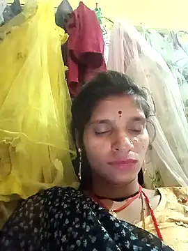 Snapshot of Punam_jindal chatting on 04-25-26, 11:24 Punam jindal online show from 04-25-26, 11:24