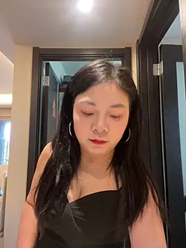 smgirls online show from 11-17-25, 06:50