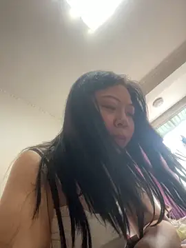 smgirls online show from 09-30-25, 05:13