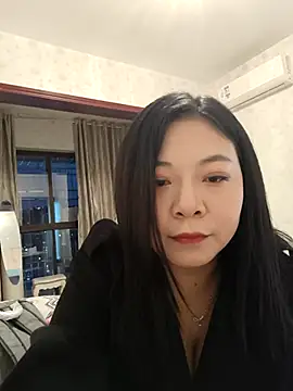 smgirls online show from 10-25-25, 10:47