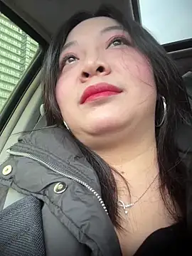 smgirls online show from 12-15-25, 02:17