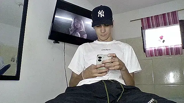 sam hottt online show from 10-15-25, 09:23