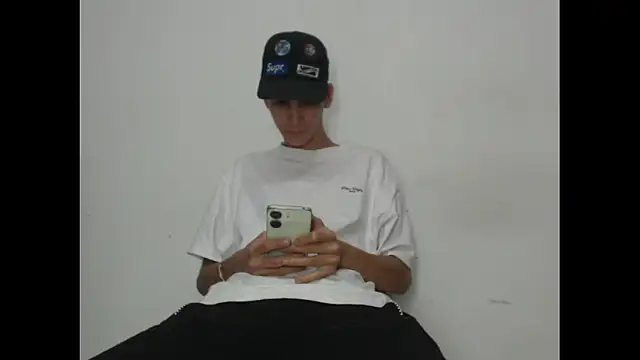 sam hottt online show from 10-23-25, 08:29