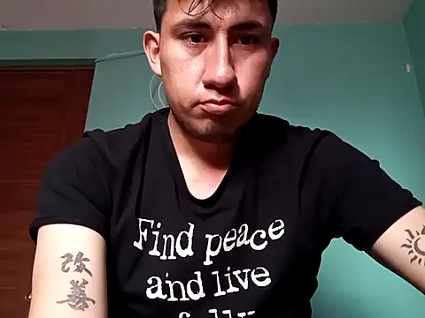 True Di online show from 10-25-25, 03:56