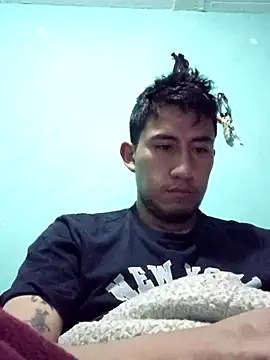 Snapshot of True_Di chatting on 09-14-25, 01:39 True Di online show from 09-14-25, 01:39