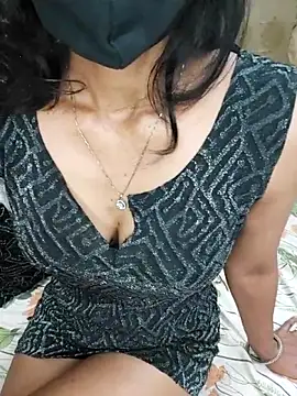 Snapshot of khushicpl chatting on 10-18-25, 11:07 khushicpl online show from 10-18-25, 11:07