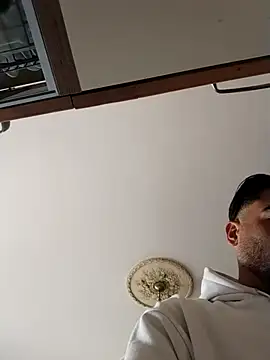 Snapshot of axsimil chatting on 11-16-25, 10:53 axsimil online show from 11-16-25, 10:53