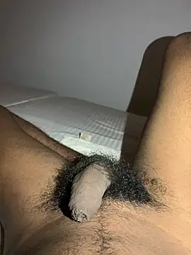 Snapshot of Dexter_Black chatting on 10-08-25, 04:29 Dexter Black online show from 10-08-25, 04:29