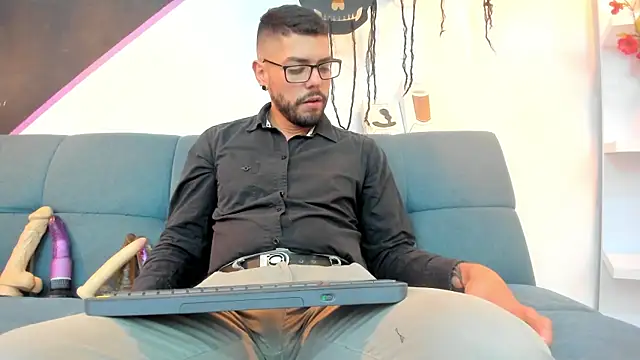 DanteWinter online show from 10-13-25, 01:40