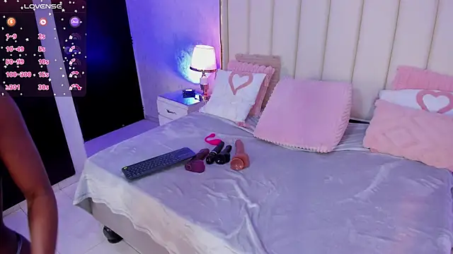 MadissonBonny  online show from 04-10-26, 09:00