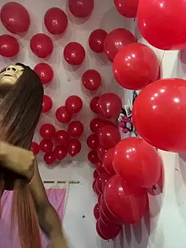 MarianRosse online show from 12-15-25, 02:56