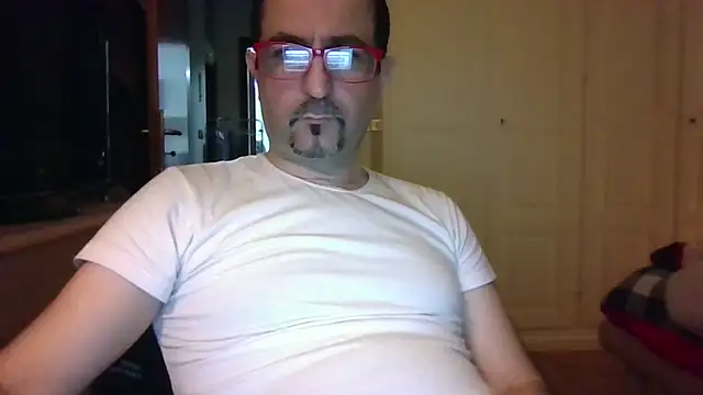 Snapshot of max_im69 chatting on 05-22-26, 08:40 max im69 online show from 05-22-26, 08:40
