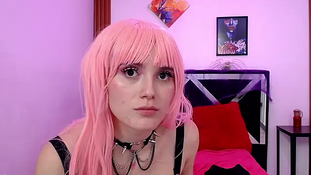 Snapshot of XBODTRIIPX chatting on 10-31-25, 11:44 XBODTRIIPX online show from 10-31-25, 11:44