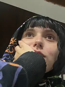 Snapshot of XBODTRIIPX chatting on 12-05-25, 03:49 XBODTRIIPX online show from 12-05-25, 03:49