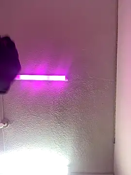 Snapshot of XBODTRIIPX chatting on 12-20-25, 04:15 XBODTRIIPX online show from 12-20-25, 04:15