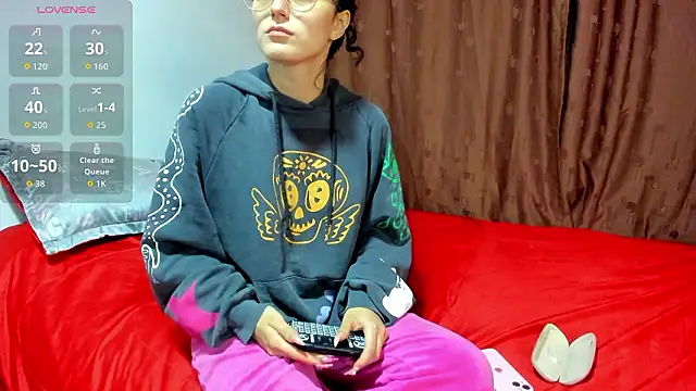 Snapshot of XBODTRIIPX chatting on 03-02-26, 12:11 XBODTRIIPX online show from 03-02-26, 12:11