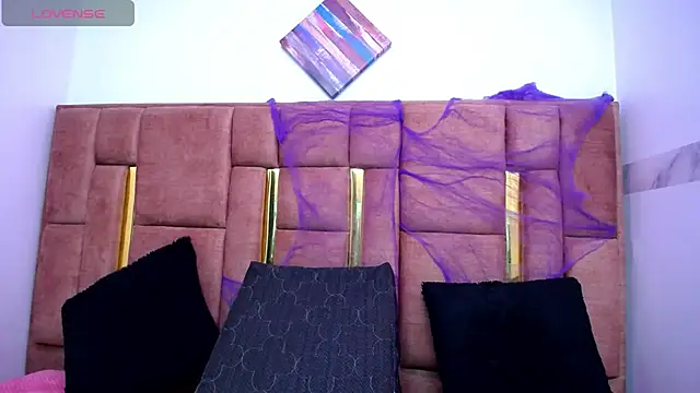 Snapshot of XBODTRIIPX chatting on 10-30-25, 03:27 XBODTRIIPX online show from 10-30-25, 03:27