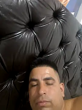 Snapshot of Negroyblanca3 chatting on 01-07-26, 11:10 Negroyblanca3 online show from 01-07-26, 11:10