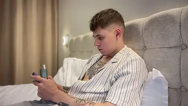 Tyler Garner online show from 09-10-25, 06:29