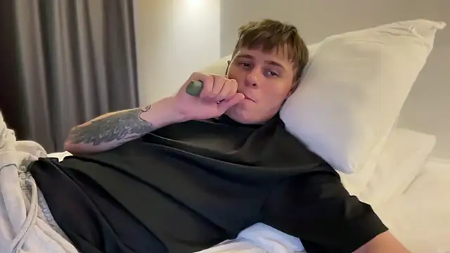 Tyler Garner online show from 10-09-25, 06:52