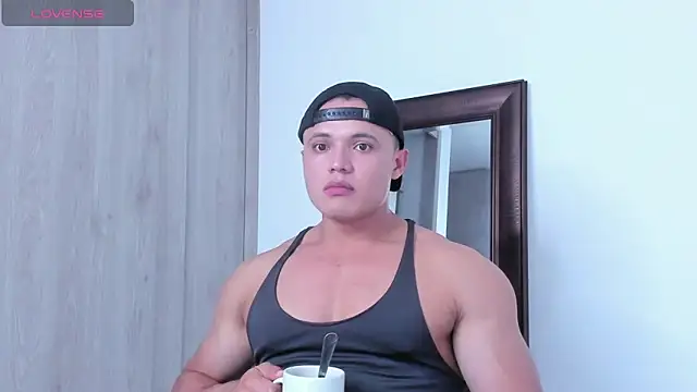 KingLevi01 online show from 10-04-25, 10:44