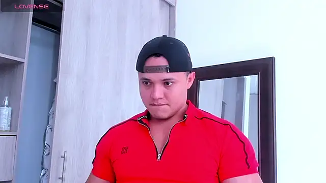 Snapshot of KingLevi01 chatting on 01-18-26, 03:04 KingLevi01 online show from 01-18-26, 03:04