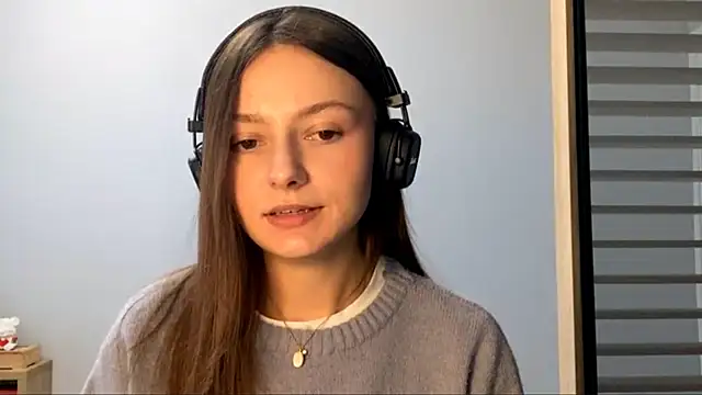 Snapshot of SoulHiperAgne_ chatting on 09-28-25, 03:19 SoulHiperAgne online show from 09-28-25, 03:19