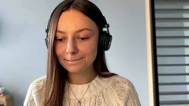 Snapshot of SoulHiperAgne_ chatting on 09-30-25, 12:22 SoulHiperAgne online show from 09-30-25, 12:22
