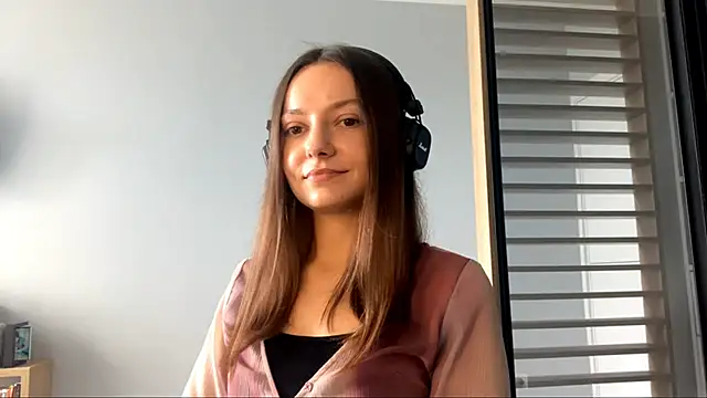 Snapshot of SoulHiperAgne_ chatting on 09-16-25, 09:10 SoulHiperAgne online show from 09-16-25, 09:10