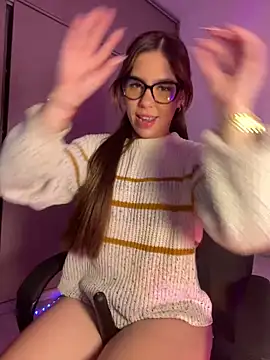 Charlottediolet online show from 11-17-25, 11:36