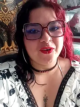Snapshot of Curvy-Queen chatting on 10-10-25, 09:04 Curvy-Queen online show from 10-10-25, 09:04