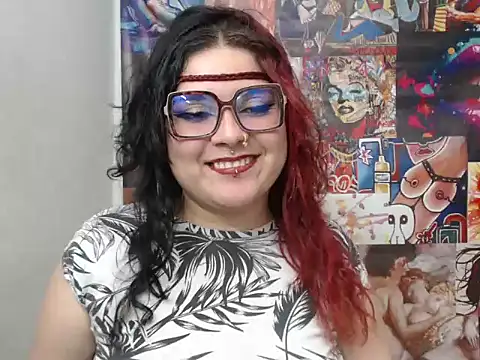 Snapshot of Curvy-Queen chatting on 09-20-25, 03:11 Curvy-Queen online show from 09-20-25, 03:11