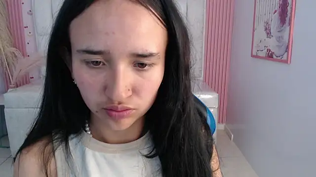 bella vibess s online show from 11-21-25, 08:08