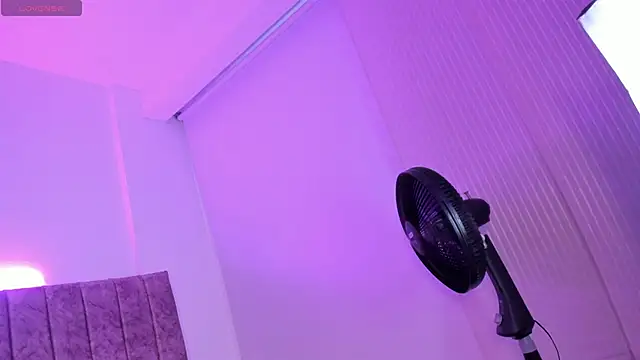 Ambeer fox  online show from 03-18-26, 01:35